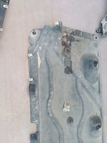 51757290804 BMW Защита днища правая купить в Ужгород