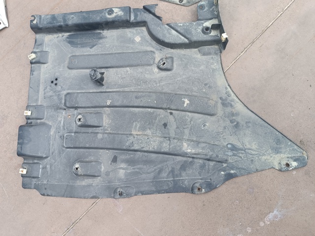 Защита днища, топливного бака 51757394810 BMW