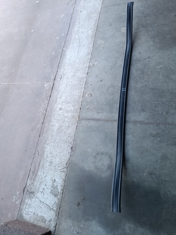 51767329397 BMW Уплотнитель капота купить в Ужгород