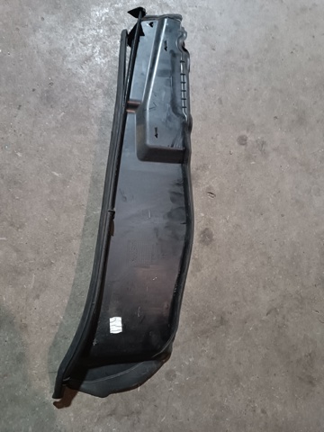 51767329400 BMW Уплотнитель крыла купить в Полтава