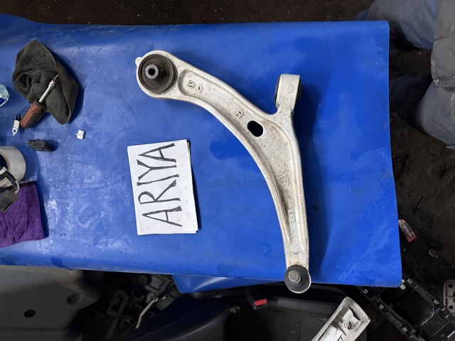 Передний нижний рычаг 545005MR0A NISSAN