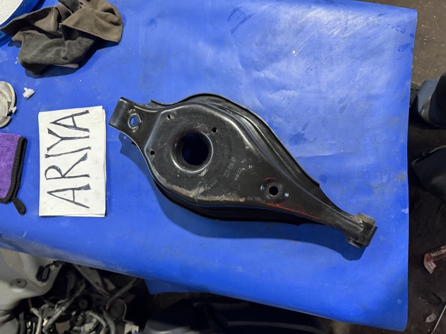 551B05MP0A Рычаг задней подвески нижний левый/правый купить Полтава