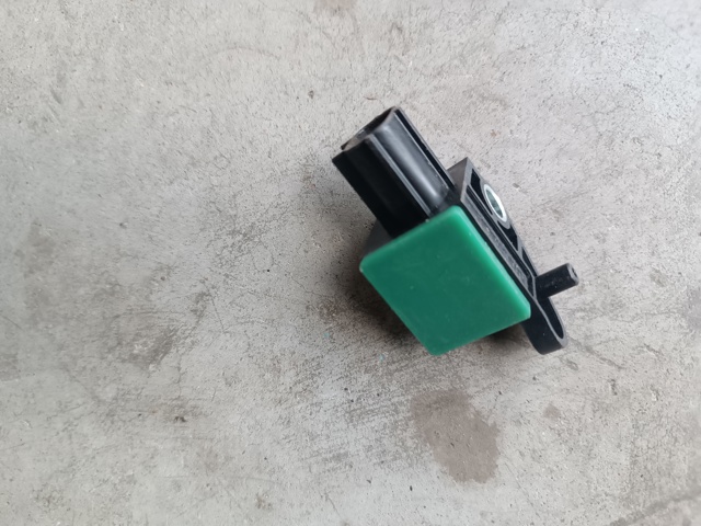 Датчик AIRBAG передний 5N0959351B VAG