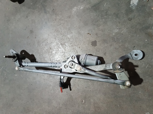 Трапеция стеклоочистителя 61617399004 BMW