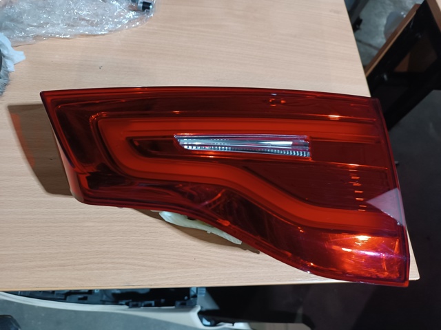 Фара задняя правая внутренняя 63217408742 BMW