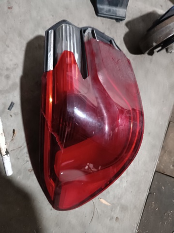 Задний левый внешний фонарь 63217420739 BMW