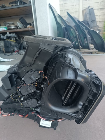 BMW 64116827060 Корпус печки в сборе в наличии Чернигов