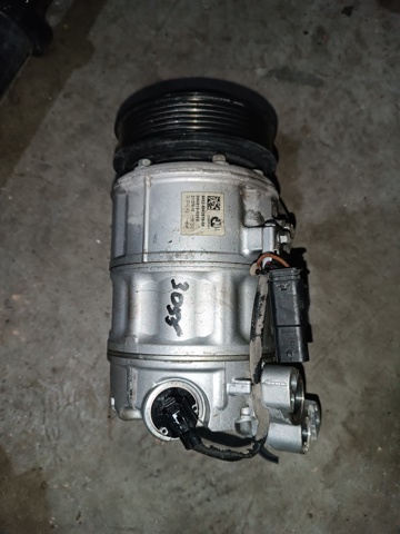 Компрессор климатической установки 64526842618 BMW