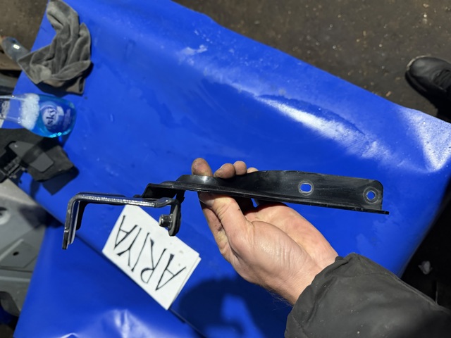 654015MP0A NISSAN Петля капота левая купить в Тернополь
