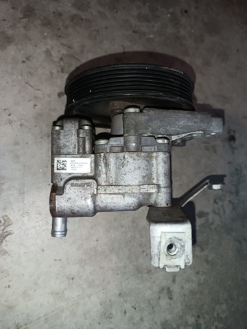 Насос гидравлики 678148603 BMW