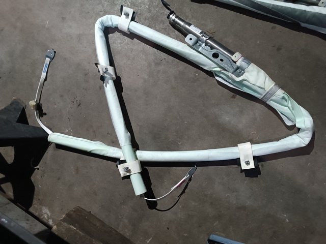 Подушка безопасности, сбоку правая 72127421138 BMW