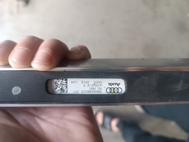 Автомобильный рейлинг на крышу правый 80A860022D3Q7 VAG