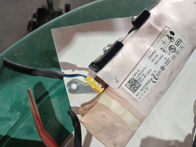 VAG 80A880242F Подушка безопасности (AIRBAG) спинки сиденья правого в наличии Черновцы