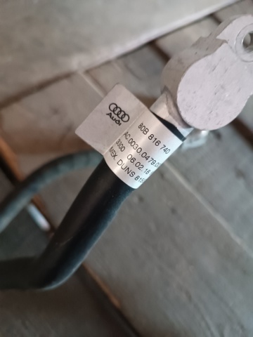 VAG 80B816740 Шланг кондиционера, от радиатора к испарителю в наличии Винница