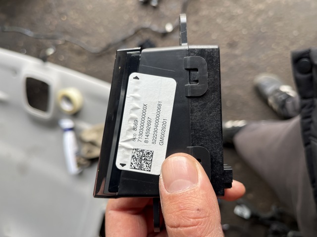 Дисплей бортового компьютера 84208369 GM