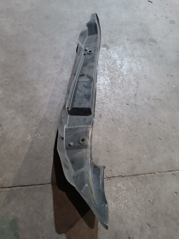 8R0821112C VAG Уплотнитель крыла купить в Ужгород