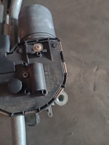 Трапеция дворников 8R1955023D VAG