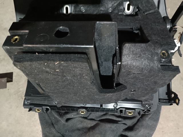 8V5880302A6PS VAG Ящик перчаточный (бардачок) купить в Сумы