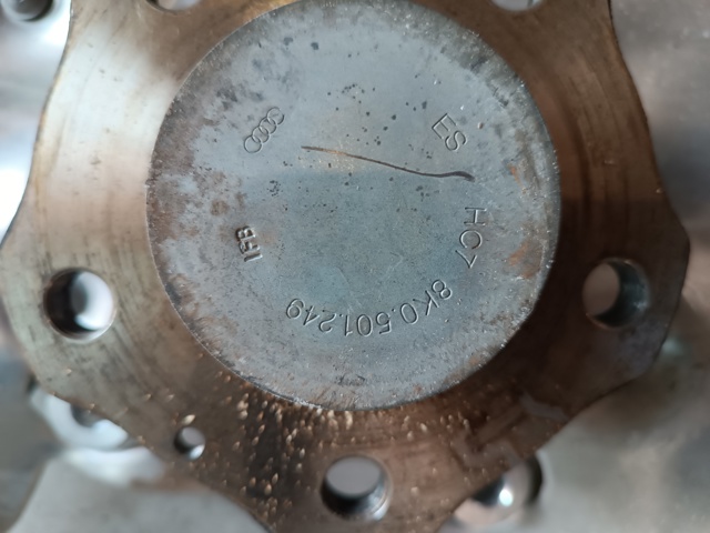 8W0505431T VAG Цапфа задняя левая купить в Сумы