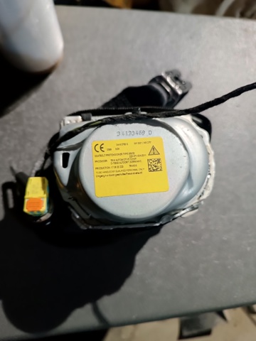 VAG 8W0857806AV04 Ремень безопасности задний правый в наличии Ужгород