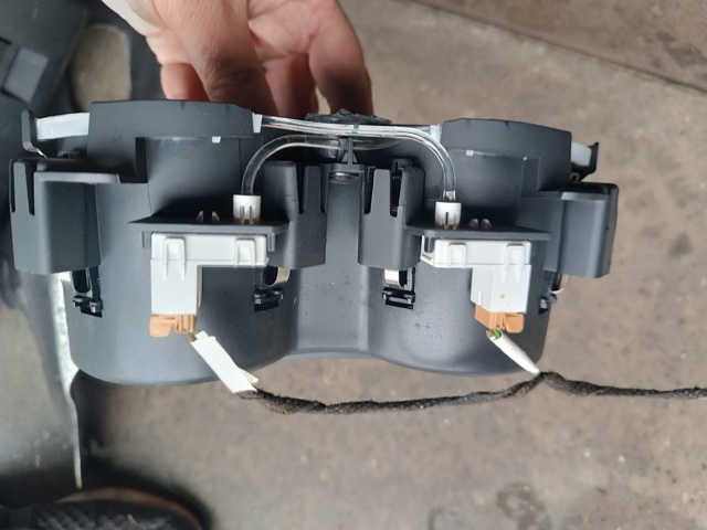 Подстаканник подлокотника центральной консоли 8W0862533A VAG