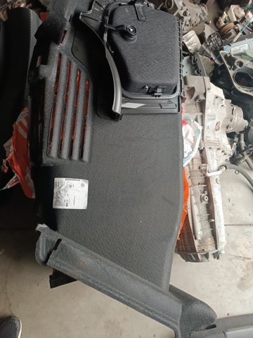 8W5863879NCA9 VAG Облицовка багажного отсека левая купить в Винница