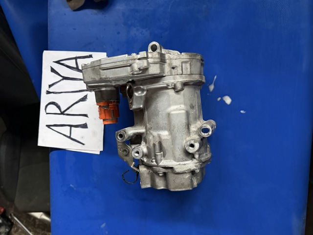 NISSAN 926005MP0A Компрессор кондиционера в наличии Ужгород