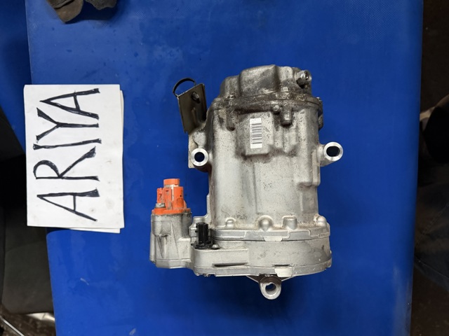 Компрессор системы кондиционирования 926005MP0A NISSAN