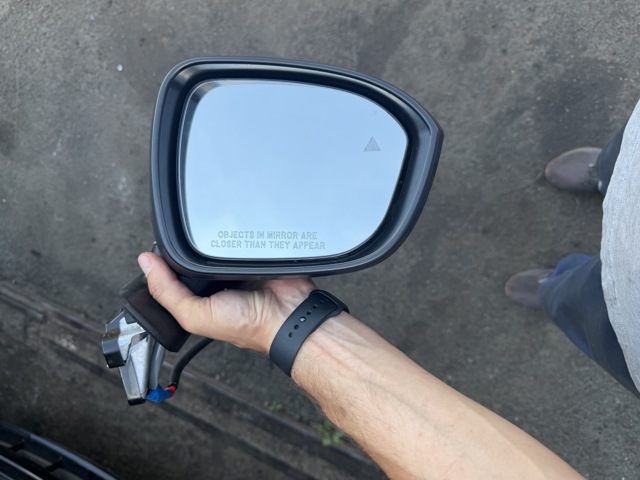 Боковое зеркало заднего вида правое 963015MR3A NISSAN