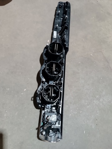 A2476805902 MERCEDES Молдинг (накладка) приборной панели "торпедо" правый купить в Черновцы