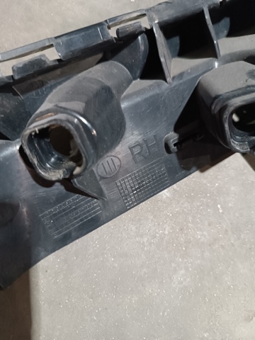 MERCEDES A2478852200 Кронштейн бампера заднего правый в наличии Черкассы