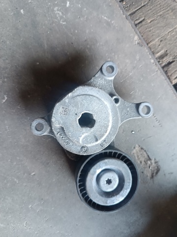 MERCEDES A2702002100 Натяжной ролик в наличии Полтава