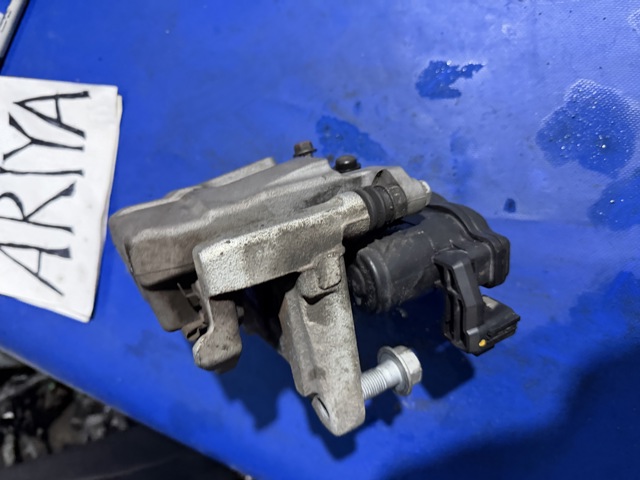 D40005MP1A Суппорт задний правый купить Ирпень