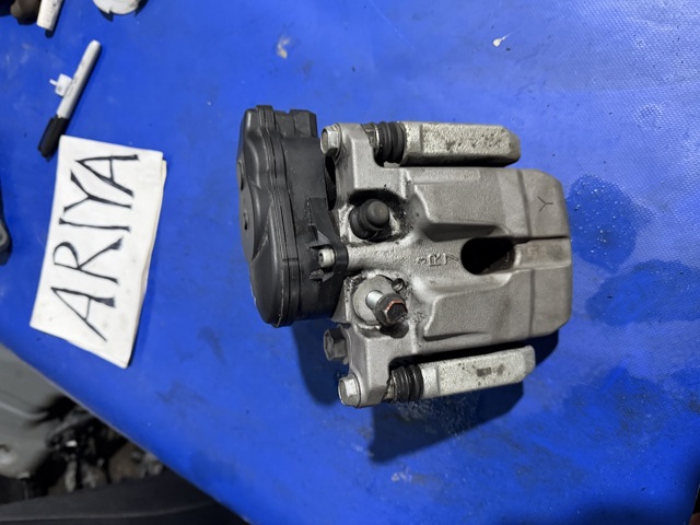 Тормозной суппорт правый задний D40005MP1A NISSAN