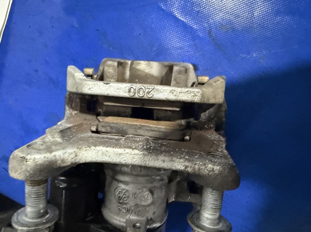 D40105MP1A NISSAN Суппорт тормозной задний левый купить в Тернополь
