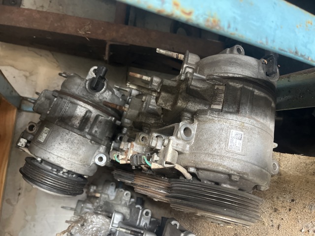 Насос кондиционера DG9H19D629CG FORD