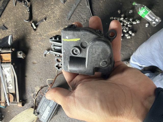 Привод заслонки печки DG9H19E616BA FORD