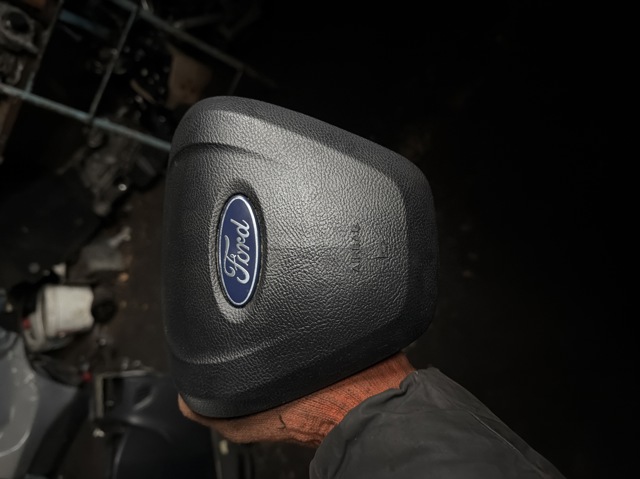 Airbag в мультируль GT43R043B13FF FORD