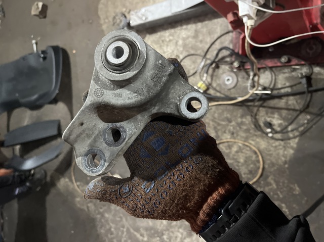 K2G36P093AB FORD Кронштейн крепления троса КПП купить в Винница