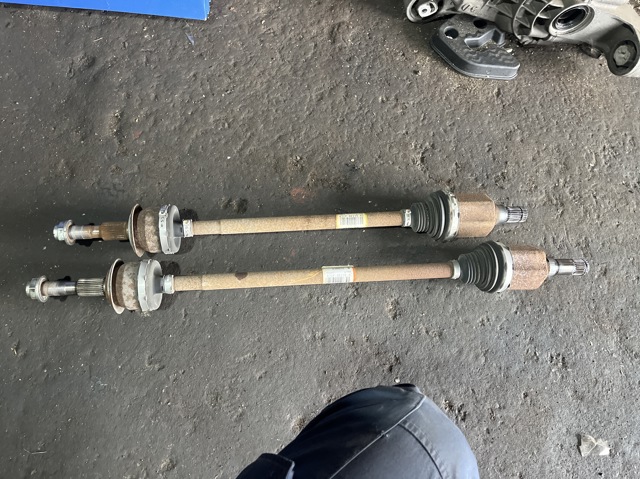 Полуось задняя, правая K2GP4K138AC FORD