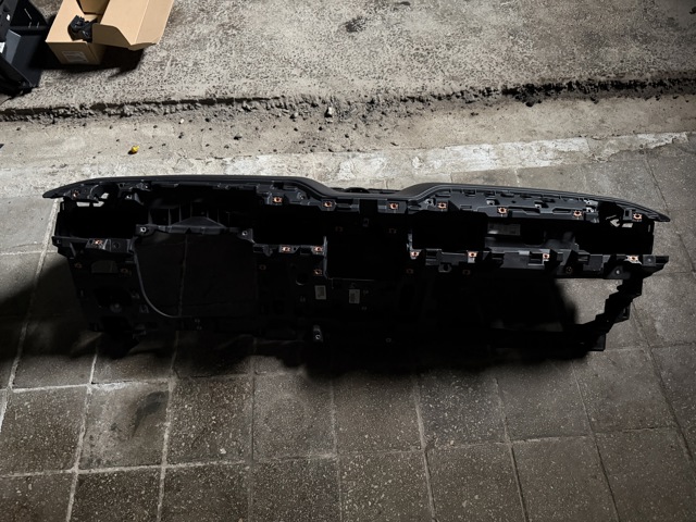FORD LJ8Z5804320AA Панель салона передняя "торпедо" в наличии Черкассы
