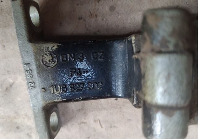 1U6827302 VAG купить в Чернигов