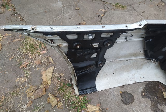 MERCEDES A2038850114 Кронштейн бампера заднего левый в наличии Ровно