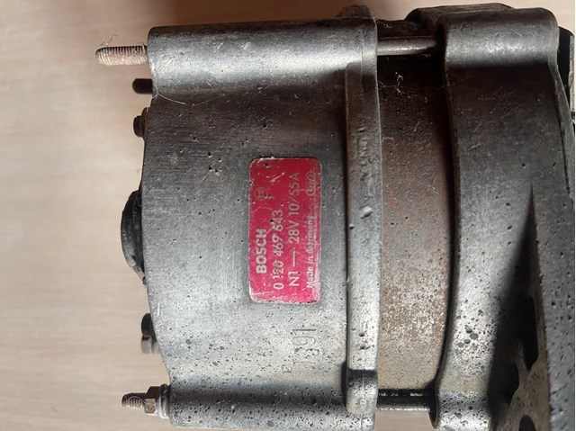 Автомобильный генератор 0120469643 BOSCH