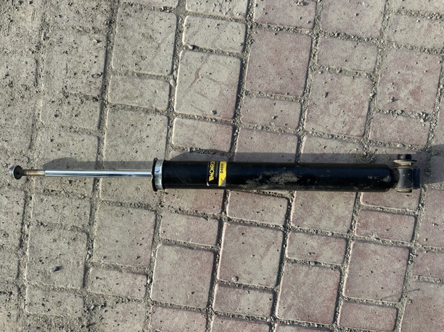 Амортизатор задней подвески D4004 MONROE