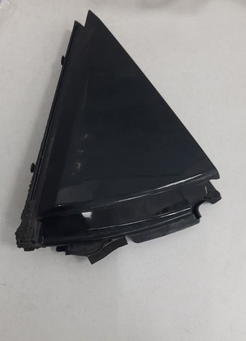 6748778010 TOYOTA Стекло-форточка двери задней правой купить в Черкассы