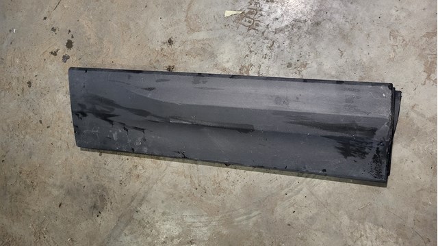 Накладка задней правой двери 57A854950 VAG