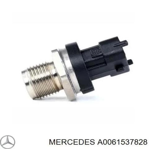 Регулятор давления топлива A0061537828 MERCEDES