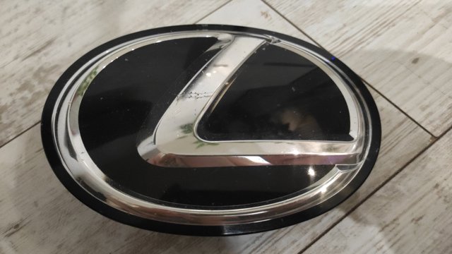 Фирменный значек решетки радиатора 9097502117 TOYOTA