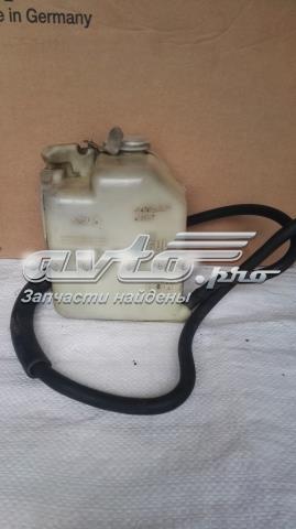 Бачок системы охлаждения двигателя расширительный RF1S15350D MAZDA